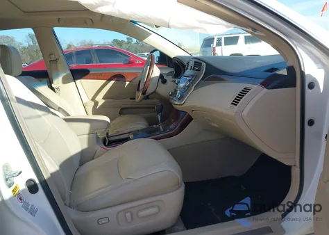 2011 Toyota Avalon Limited z USA, uszkodzony, nr VIN 4T1BK3DB5BU383313